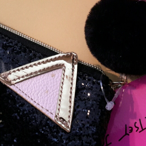 Betsey Johnson cat face cosmetic bag NWT - Picture 3 of 3